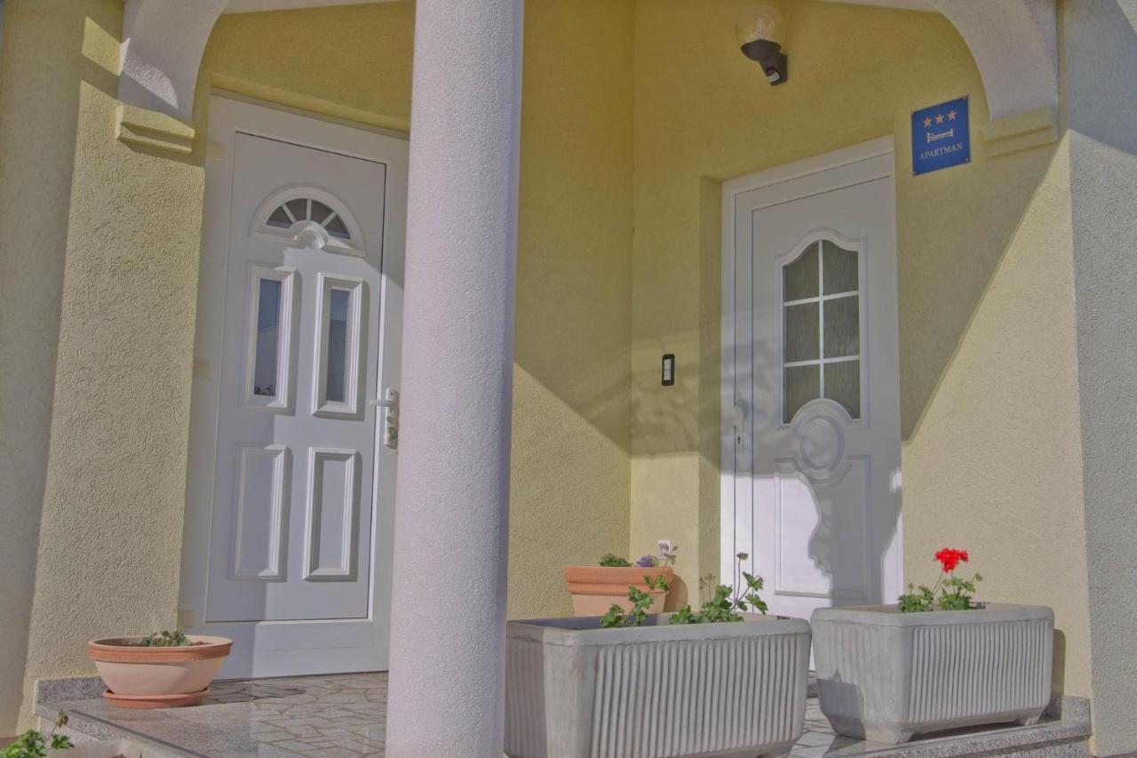 Apartment Komljenovic Pula Zewnętrze zdjęcie