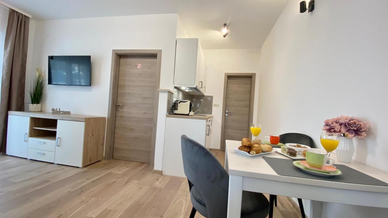 Apartment Komljenovic Pula Zewnętrze zdjęcie