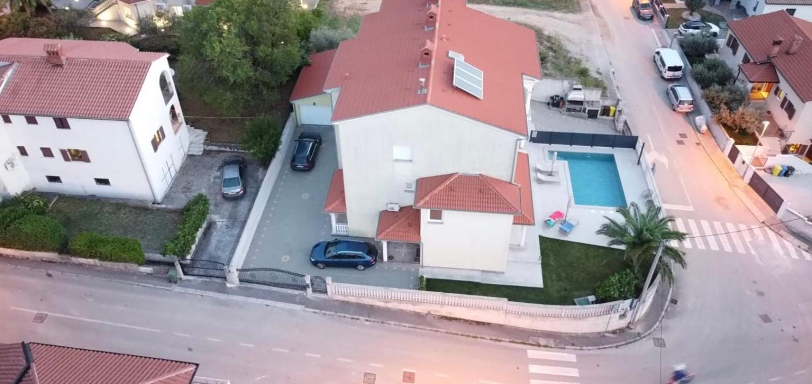 Apartment Komljenovic Pula Zewnętrze zdjęcie