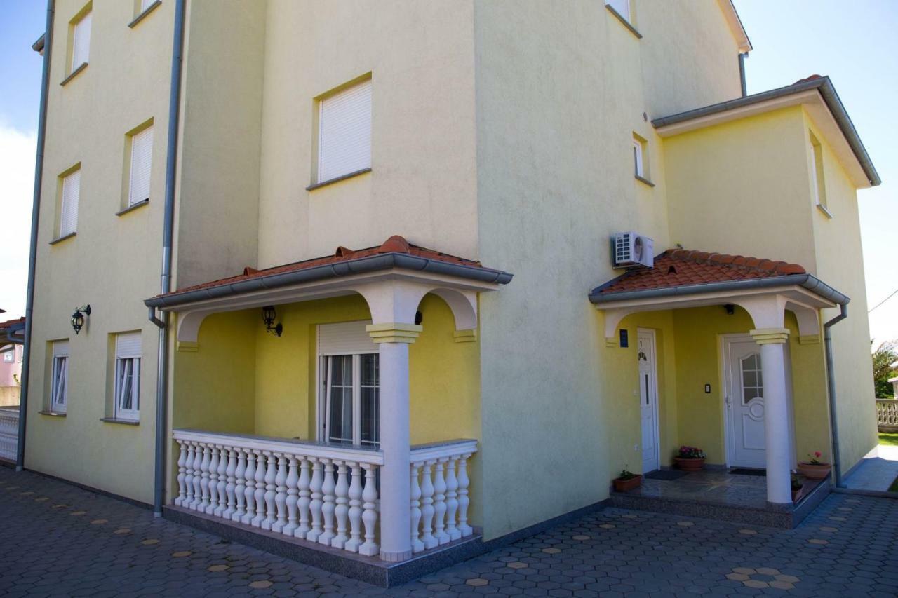 Apartment Komljenovic Pula Zewnętrze zdjęcie